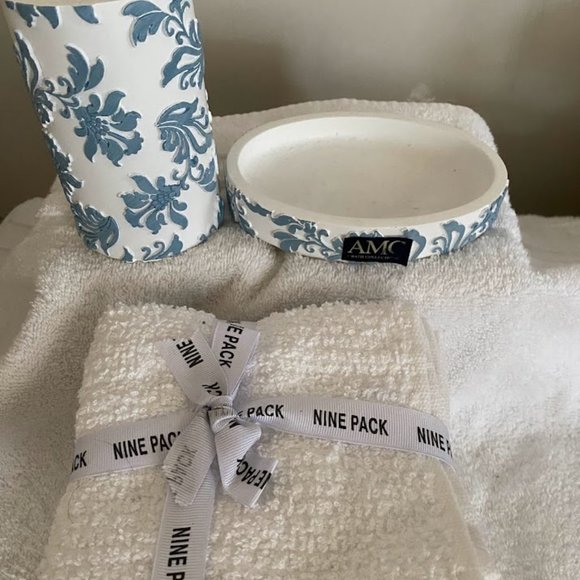 🆕 Blue Damask Toile  Pattern 2 piece Bathroom Vanity Set ! - Picture 6 of 8